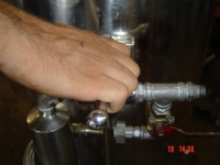 Embutideira Pneumtica 160LTS, inox, 2 sadas, controle da pressão.