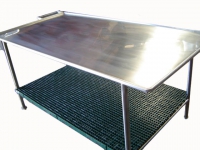 Mesa inox com estrutura galvanizada